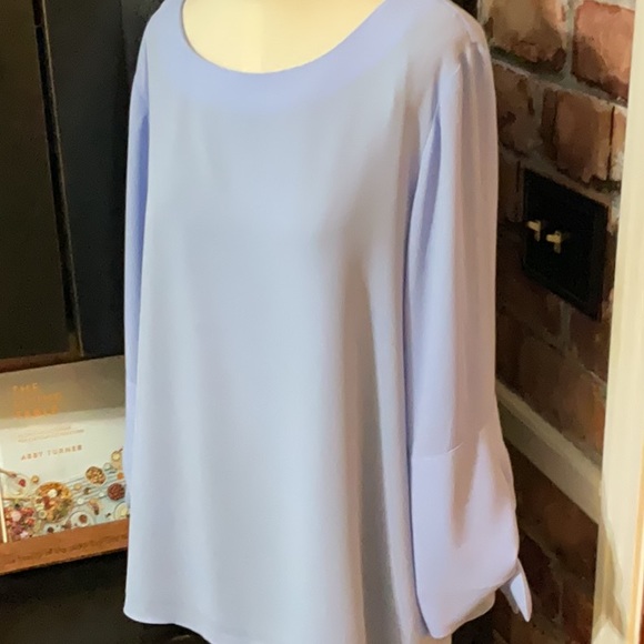 🔥HOT Item Alert Lilly Pulitzer Langston Top Periwinkle Size XL NWT Retail $118 - Picture 6 of 7